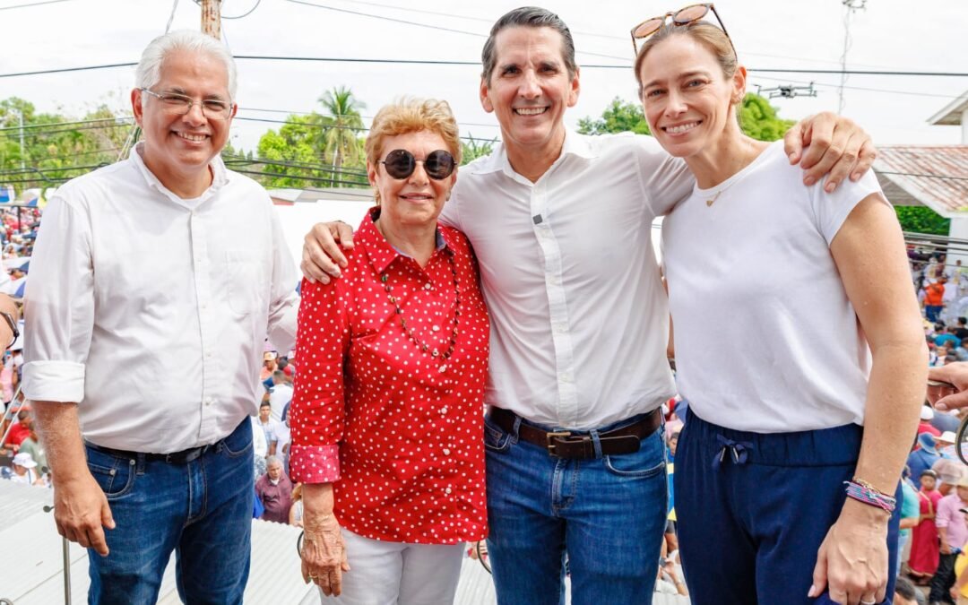 Roux y Blandón recorren el distrito de Atalaya, llevando mensajes que reflejan el verdadero cambio que necesita Panamá